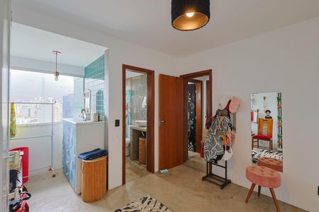 Apartamento à venda com 125m², 4 quartos e 2 vagasSuíte