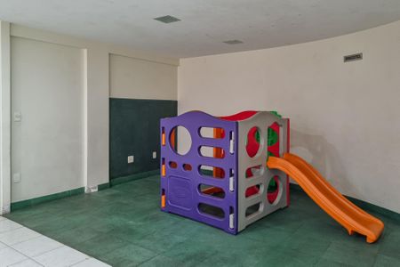 Apartamento à venda com 125m², 4 quartos e 2 vagasÁrea comum - Playground