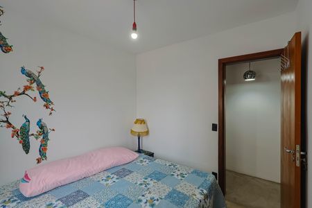 Apartamento à venda com 125m², 4 quartos e 2 vagasQuarto 2