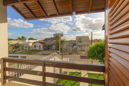 Casa à venda com 230m², 4 quartos e 2 vagas Casa à venda com 230m², 4 quartos e 2 vagasVista do Quarto 1