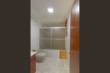 Casa à venda com 230m², 4 quartos e 2 vagas Casa à venda com 230m², 4 quartos e 2 vagasBanheiro da Suíte