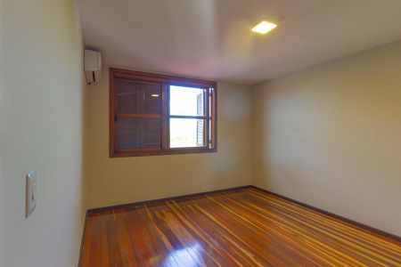 Casa à venda com 230m², 4 quartos e 2 vagas Casa à venda com 230m², 4 quartos e 2 vagasQuarto 2