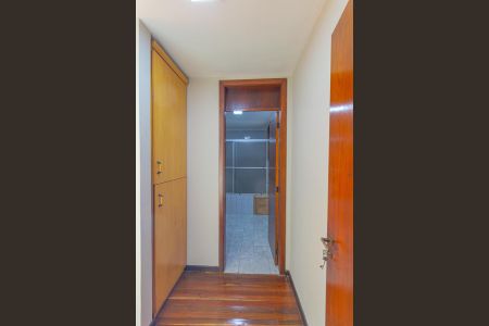 Casa à venda com 230m², 4 quartos e 2 vagas Casa à venda com 230m², 4 quartos e 2 vagasCloset da suíte