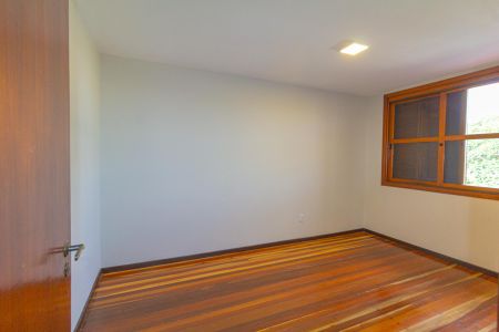 Casa à venda com 230m², 4 quartos e 2 vagas Casa à venda com 230m², 4 quartos e 2 vagasQuarto 3