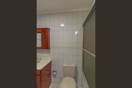 Casa à venda com 230m², 4 quartos e 2 vagas Casa à venda com 230m², 4 quartos e 2 vagasBanheiro da Suíte