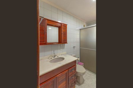 Casa à venda com 230m², 4 quartos e 2 vagas Casa à venda com 230m², 4 quartos e 2 vagasBanheiro