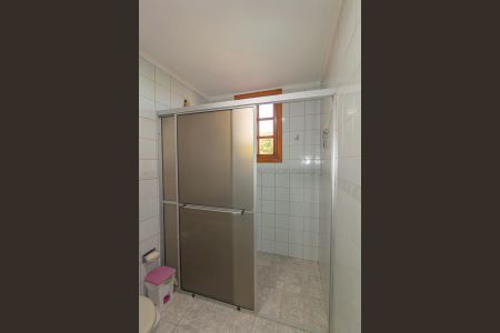 Casa à venda com 230m², 4 quartos e 2 vagas Casa à venda com 230m², 4 quartos e 2 vagasBanheiro