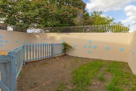 Casa à venda com 230m², 4 quartos e 2 vagas Casa à venda com 230m², 4 quartos e 2 vagasQuintal