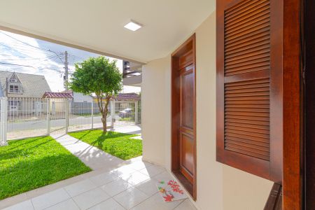 Casa à venda com 230m², 4 quartos e 2 vagas Casa à venda com 230m², 4 quartos e 2 vagasVista da Sala