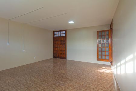 Casa à venda com 230m², 4 quartos e 2 vagas Casa à venda com 230m², 4 quartos e 2 vagasGaragem