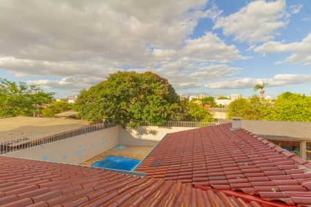 Casa à venda com 230m², 4 quartos e 2 vagas Casa à venda com 230m², 4 quartos e 2 vagasVista do Quarto 2