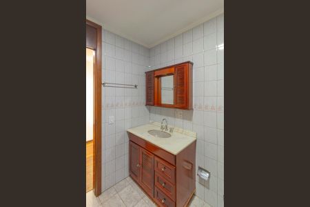 Casa à venda com 230m², 4 quartos e 2 vagas Casa à venda com 230m², 4 quartos e 2 vagasBanheiro da Suíte