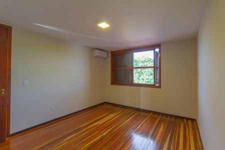 Casa à venda com 230m², 4 quartos e 2 vagas Casa à venda com 230m², 4 quartos e 2 vagasQuarto 2