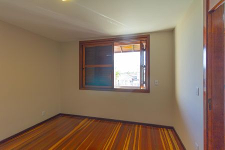 Casa à venda com 230m², 4 quartos e 2 vagas Casa à venda com 230m², 4 quartos e 2 vagasQuarto 1