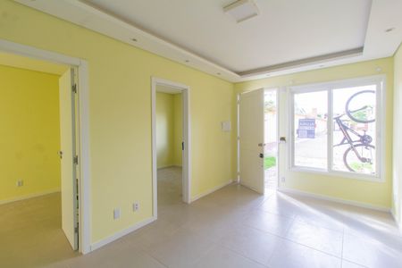 Casa de condomínio à venda com 60m², 2 quartos e 2 vagasSala