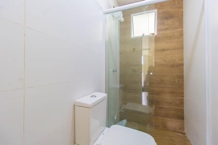 Casa de condomínio à venda com 60m², 2 quartos e 2 vagasBanheiro