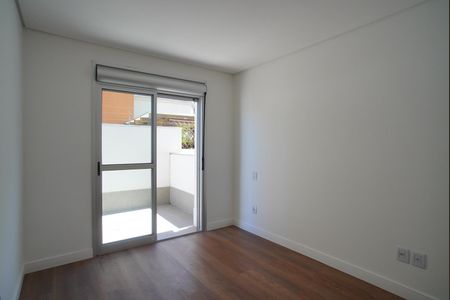 Apartamento à venda com 66m², 1 quarto e 1 vagaSuíte