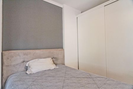 Casa à venda com 327m², 5 quartos e 6 vagas Casa à venda com 327m², 5 quartos e 6 vagasQuarto 1