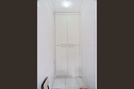 Casa à venda com 327m², 5 quartos e 6 vagas Casa à venda com 327m², 5 quartos e 6 vagasÁrea de Serviço