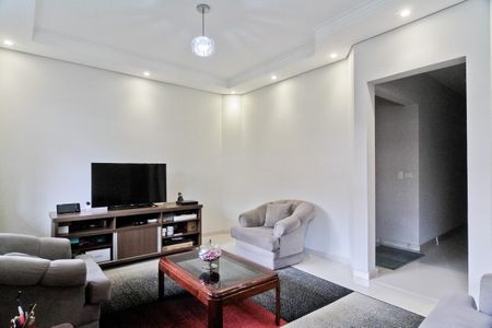 Casa à venda com 327m², 5 quartos e 6 vagas Casa à venda com 327m², 5 quartos e 6 vagasSala