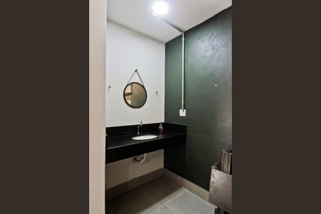 Casa à venda com 327m², 5 quartos e 6 vagas Casa à venda com 327m², 5 quartos e 6 vagasBanheiro de Serviço