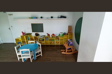 Apartamento à venda com 61m², 2 quartos e 2 vagas Apartamento à venda com 61m², 2 quartos e 2 vagasÁrea comum - Brinquedoteca