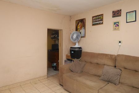 Casa à venda com 150m², 1 quarto e 2 vagasSala
