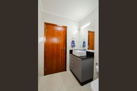 Casa à venda com 160m², 2 quartos e 6 vagasBanheiro Social 2