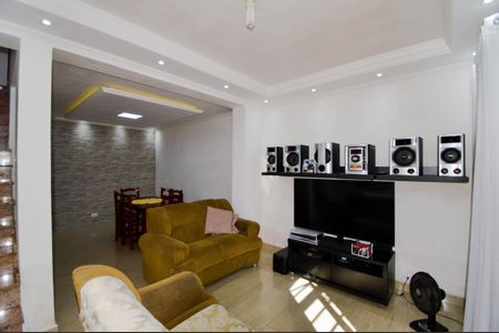 Casa à venda com 160m², 2 quartos e 6 vagasSala