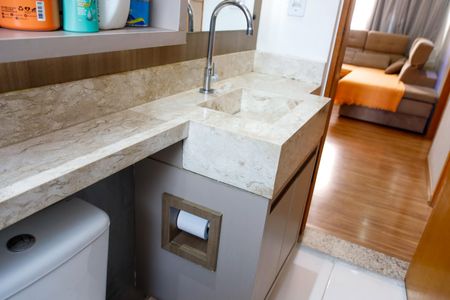 Apartamento à venda com 54m², 2 quartos e 1 vaga Apartamento à venda com 54m², 2 quartos e 1 vagaBanheiro
