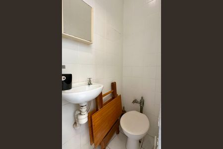 Apartamento à venda com 108m², 3 quartos e sem vagaBanheiro de serviço