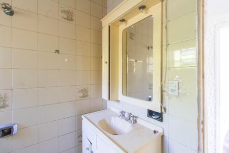 Casa à venda com 528m², 3 quartos e 2 vagasBanheiro