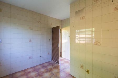 Casa à venda com 528m², 3 quartos e 2 vagasCozinha e Área de Serviço