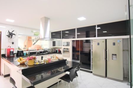 Casa à venda com 256m², 3 quartos e 4 vagasCozinha