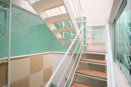 Casa à venda com 256m², 3 quartos e 4 vagasEscada