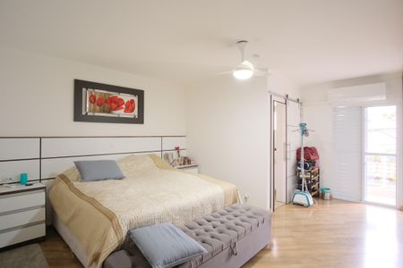 Casa à venda com 256m², 3 quartos e 4 vagasSuíte 3