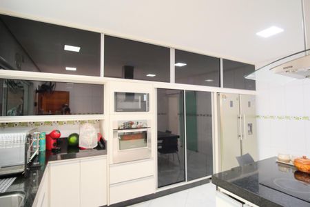 Casa à venda com 256m², 3 quartos e 4 vagasCozinha