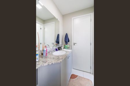 Apartamento à venda com 83m², 3 quartos e 2 vagasBanheiro Americano