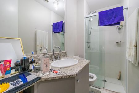 Apartamento à venda com 83m², 3 quartos e 2 vagasBanheiro da Suíte