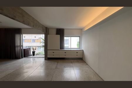 Apartamento à venda com 130m², 1 quarto e 1 vagaSala