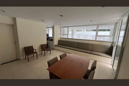 Apartamento à venda com 130m², 1 quarto e 1 vagaSalão de Festas