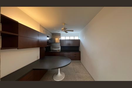 Apartamento à venda com 130m², 1 quarto e 1 vagaCozinha