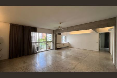 Apartamento à venda com 130m², 1 quarto e 1 vagaSala