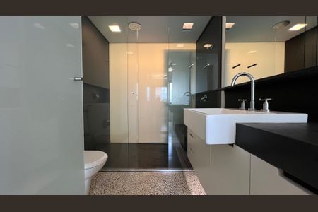 Apartamento à venda com 130m², 1 quarto e 1 vagaBanheiro da Suíte