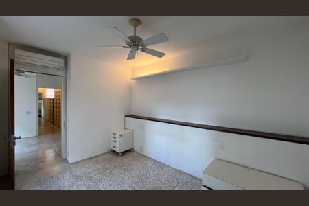 Apartamento à venda com 130m², 1 quarto e 1 vagaSuite