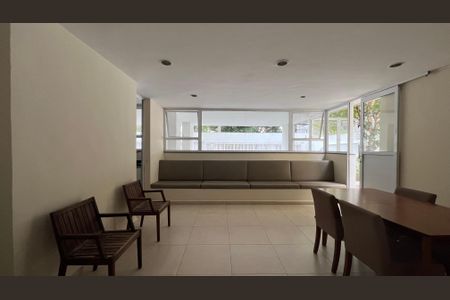 Apartamento à venda com 130m², 1 quarto e 1 vagaSalão de Festas