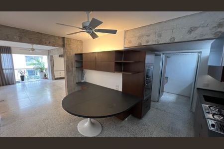 Apartamento à venda com 130m², 1 quarto e 1 vagaCozinha