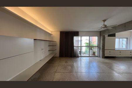 Apartamento à venda com 130m², 1 quarto e 1 vagaSala 