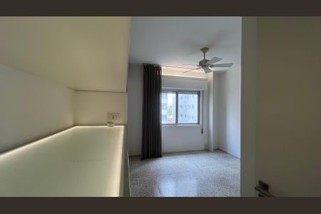 Apartamento à venda com 130m², 1 quarto e 1 vagaSuite