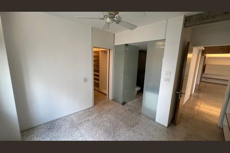 Apartamento à venda com 130m², 1 quarto e 1 vagaSuite